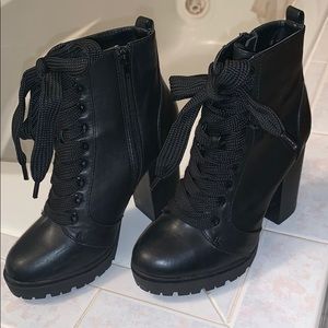 Express Leather heeled boots!